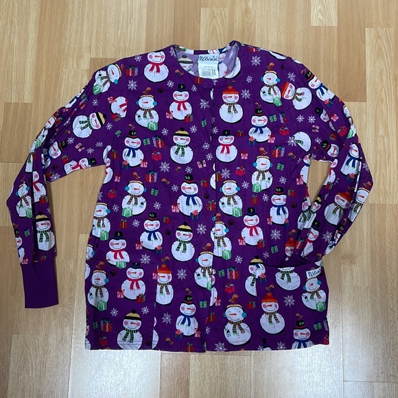 UA Scrubs Lot - Picture 2 of 8